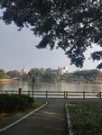 公园湖边景色图片