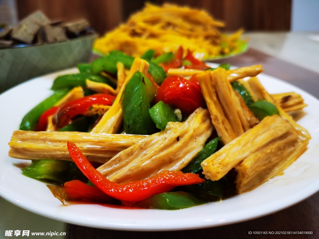 青椒炒肉片,青椒炒肉片的家常做法 - 美食杰青椒炒肉片做法大全