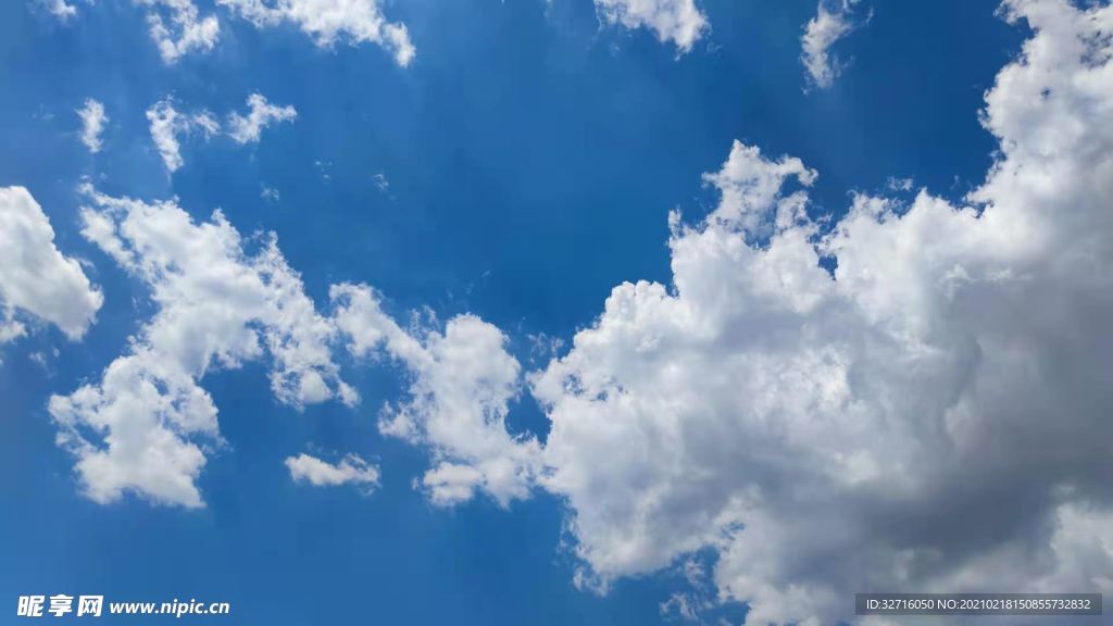 晴天 白云 天空