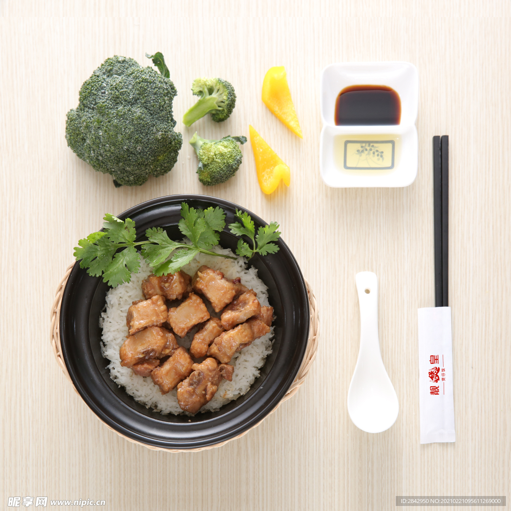 排骨煲仔饭