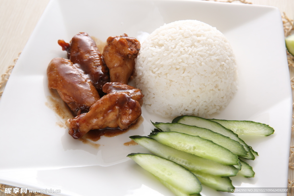 鸡腿饭简餐