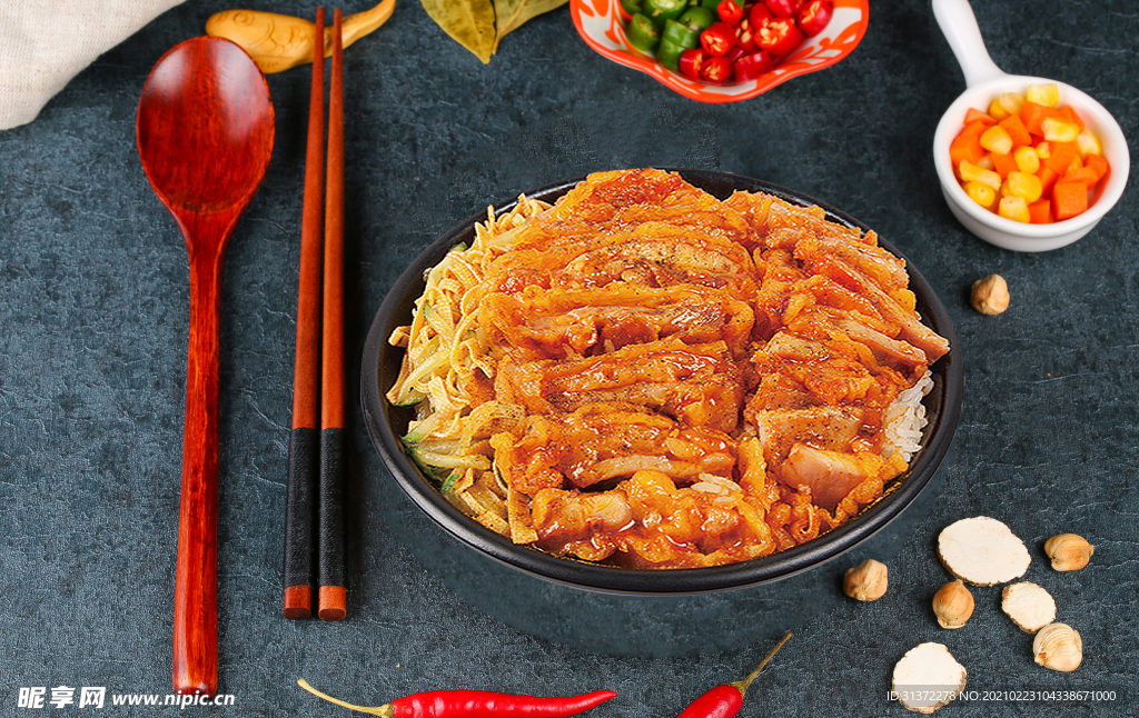 烤肉拌饭美食料理图片