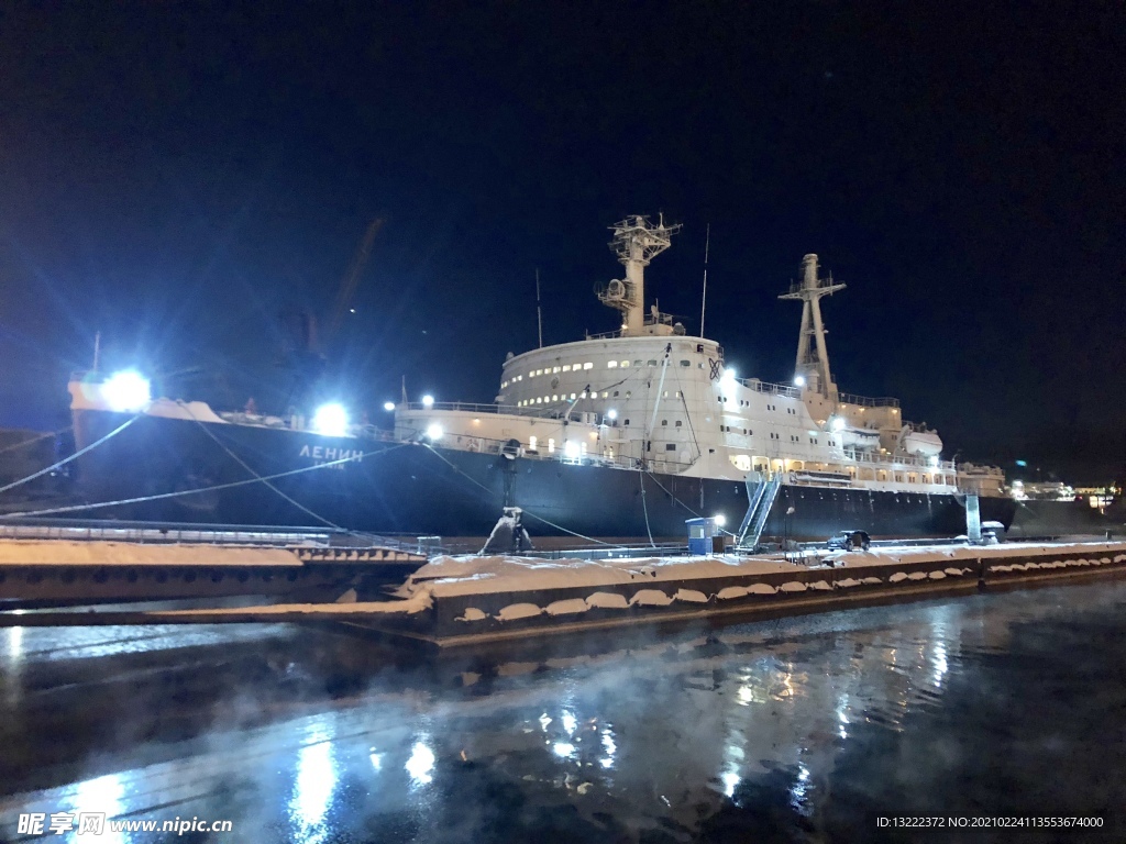 俄罗斯轮船风景摄影照片