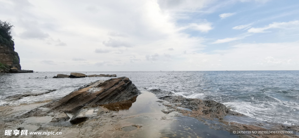 海边岩石