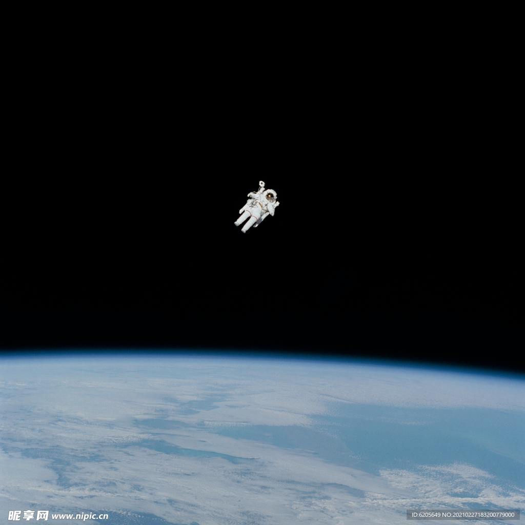 NASA宇航员漂浮