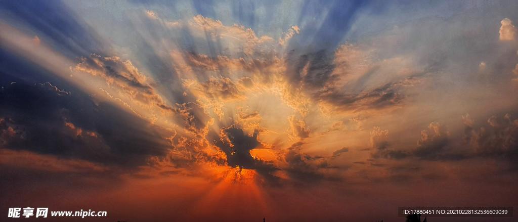 天空