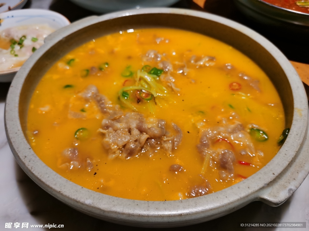 酸汤肥牛