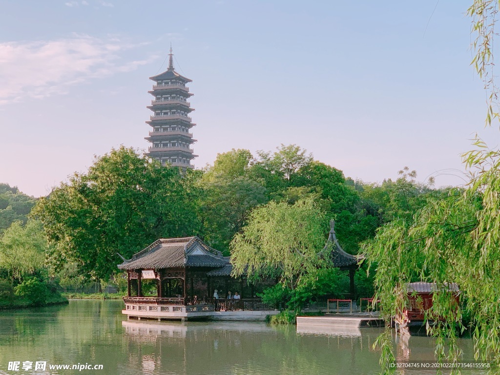 瘦西湖与大明寺塔