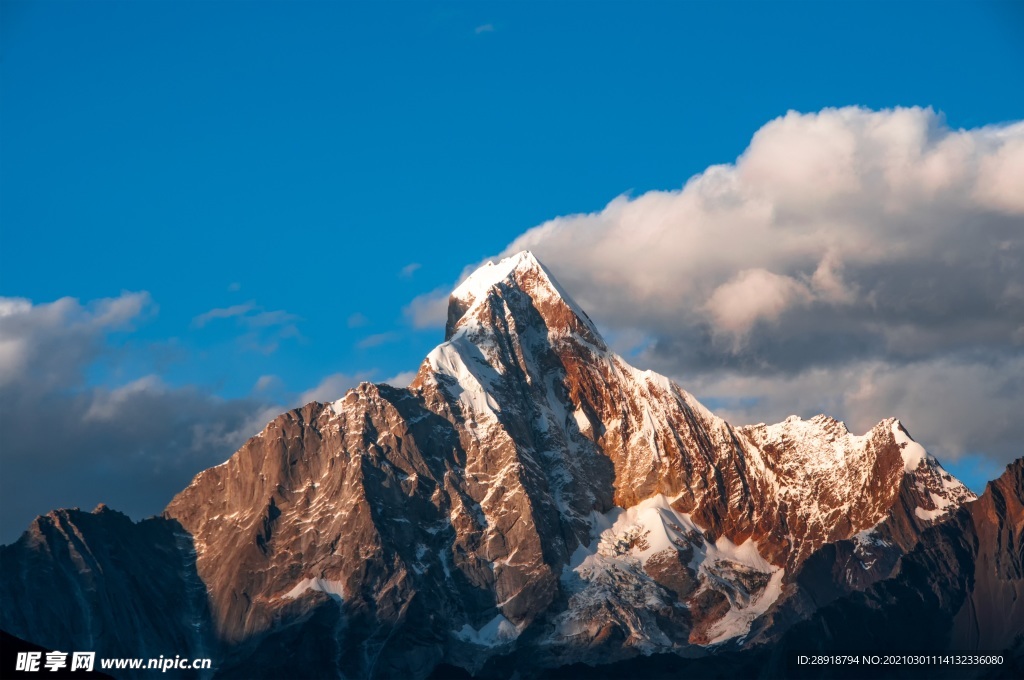 四姑娘山