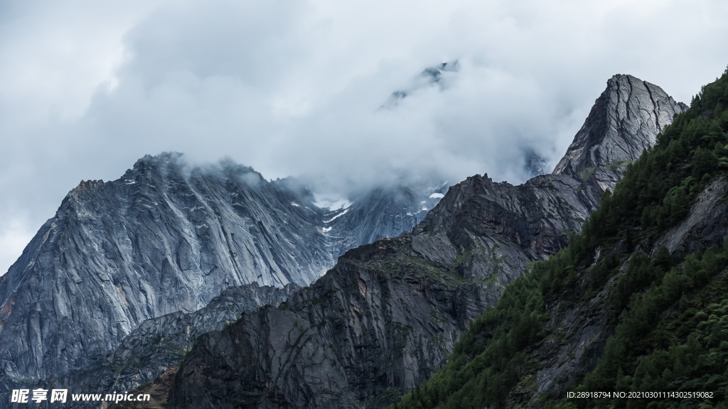 四姑娘山