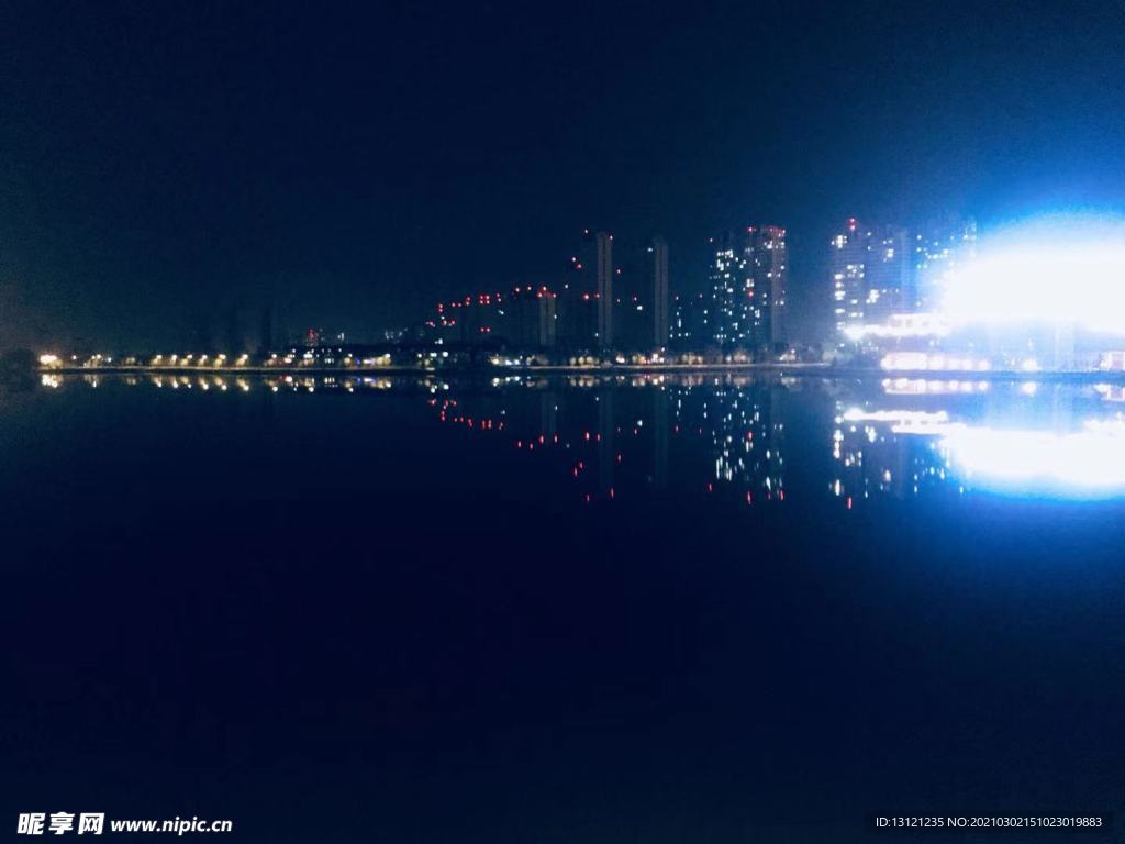 夜晚的城市