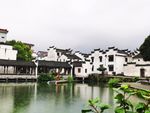 雨中小镇
