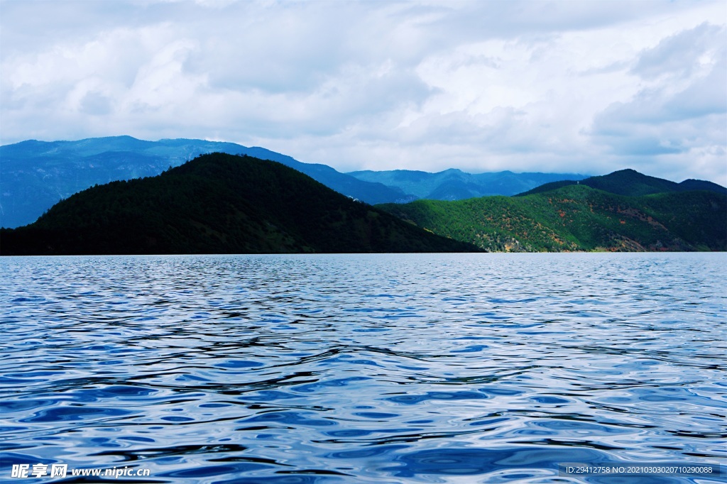 泸沽湖