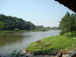 沿河
