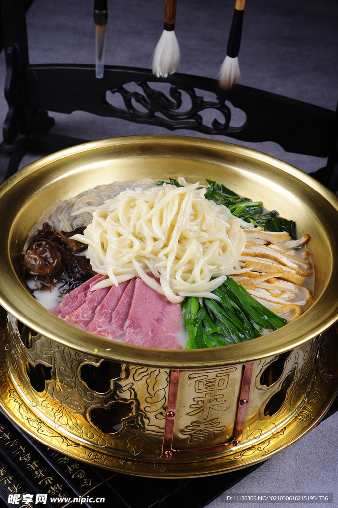 牛肉剪刀面