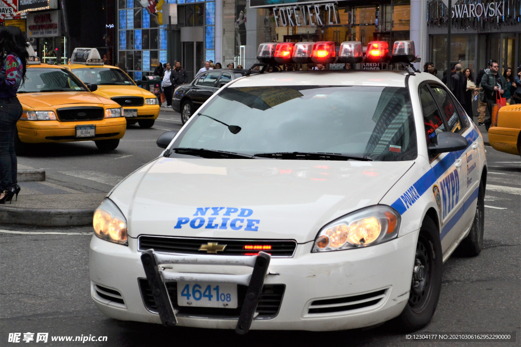 警车