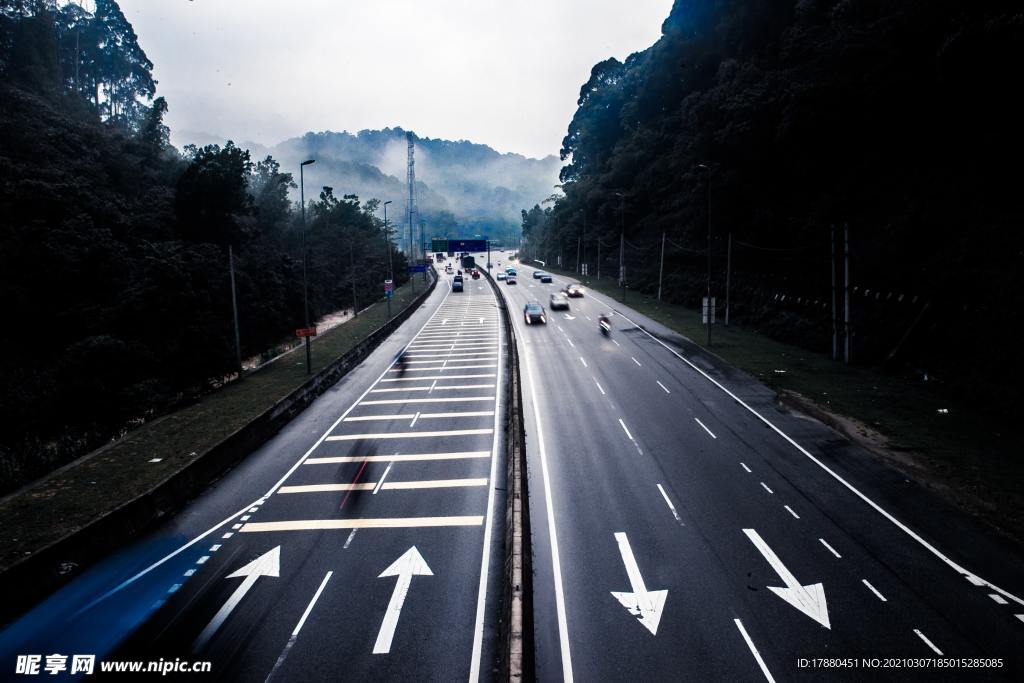 道路