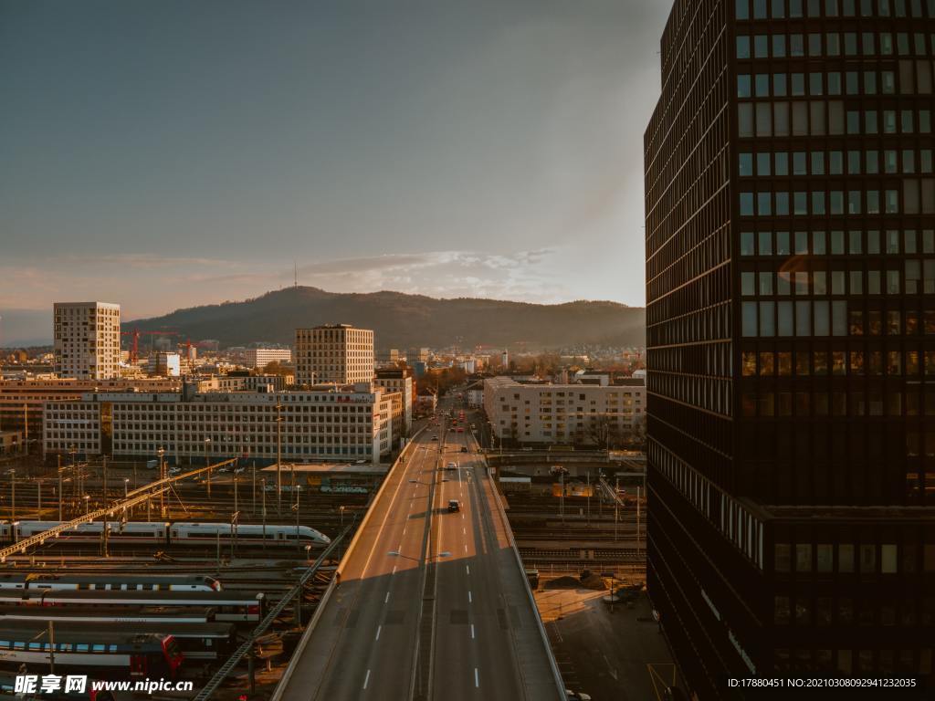 道路