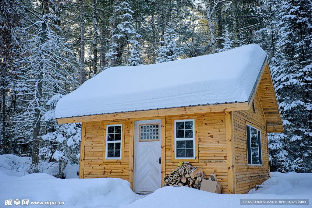 雪中小屋