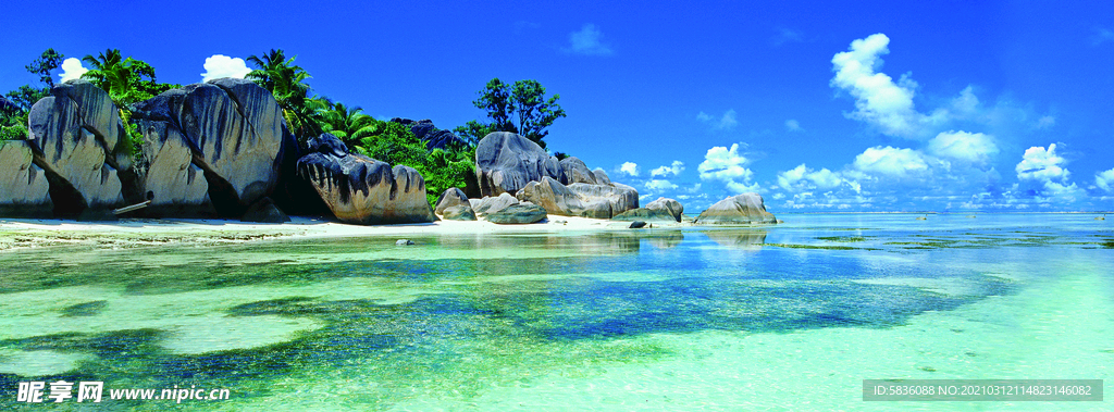 石头海岸浅滩风景