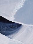 冬天下雪冰地