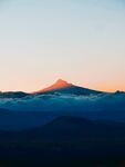 山峰云层