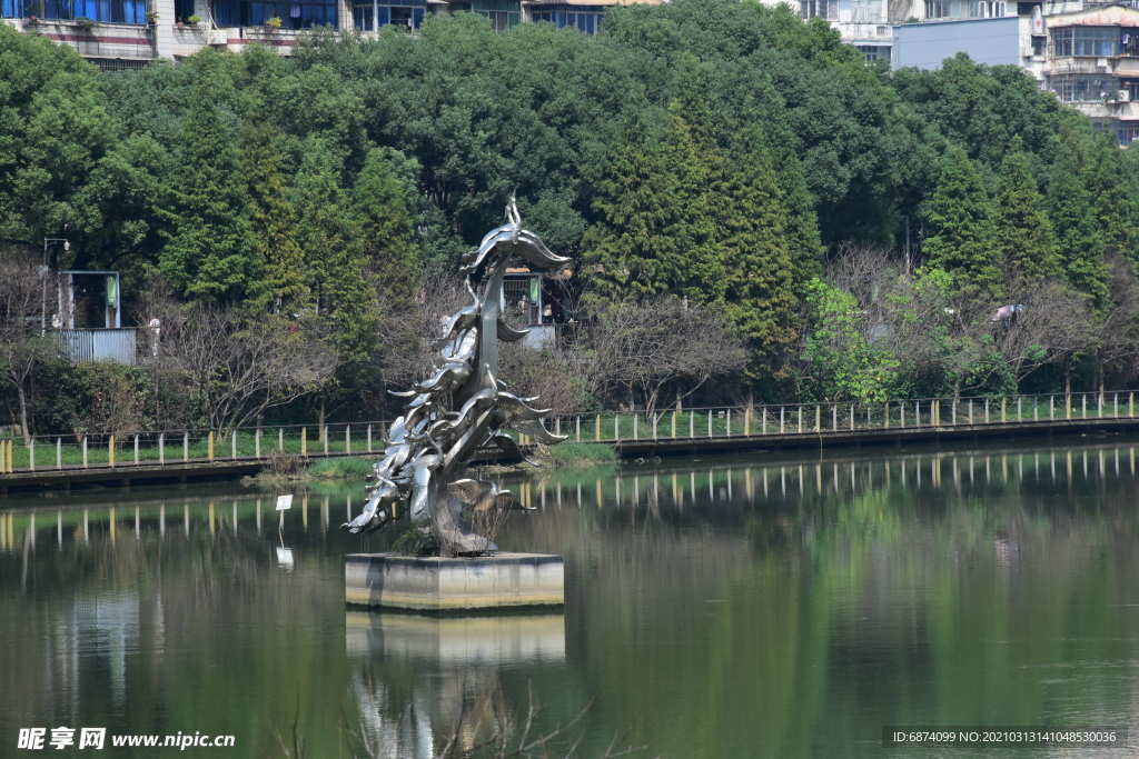 南昌礼步湖公园 雕塑