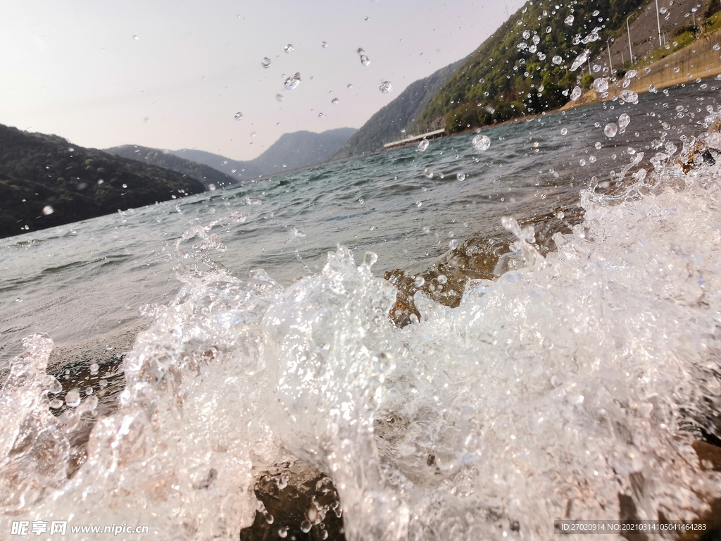 湖水