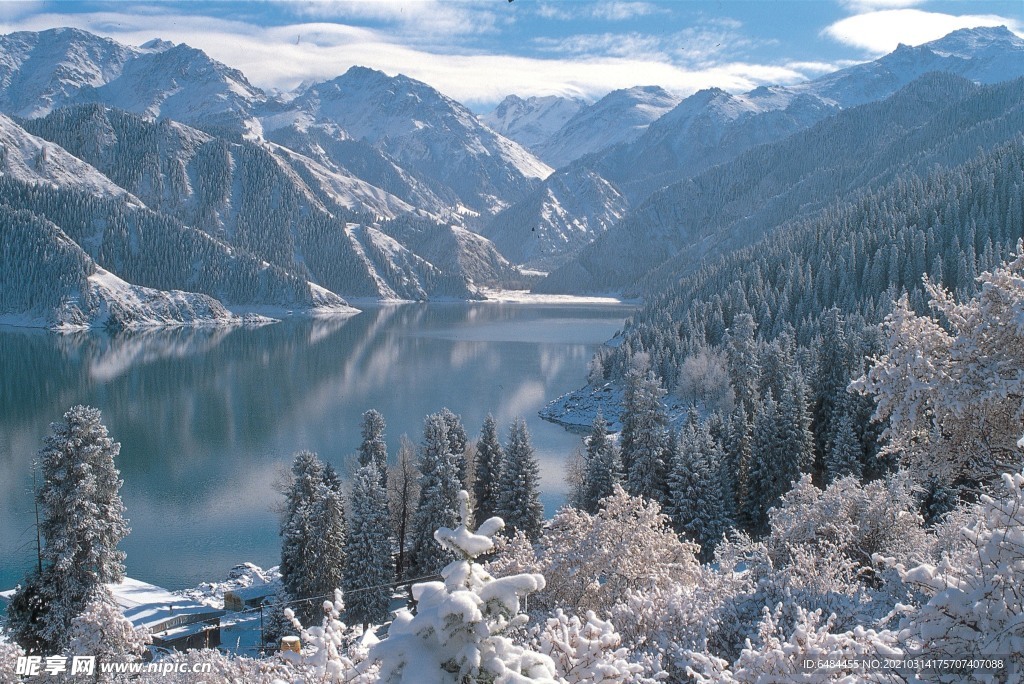 河流山川雪景