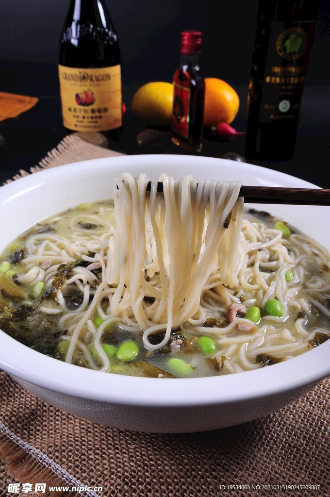 特色咸菜肉丝面