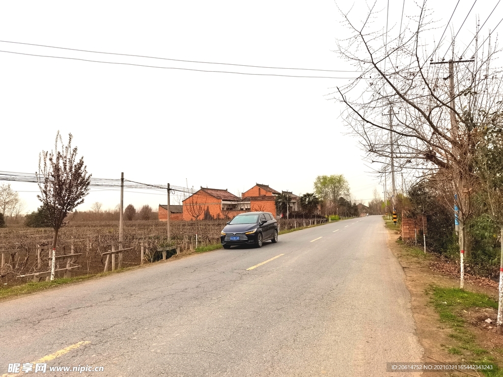 空荡荡的道路风景