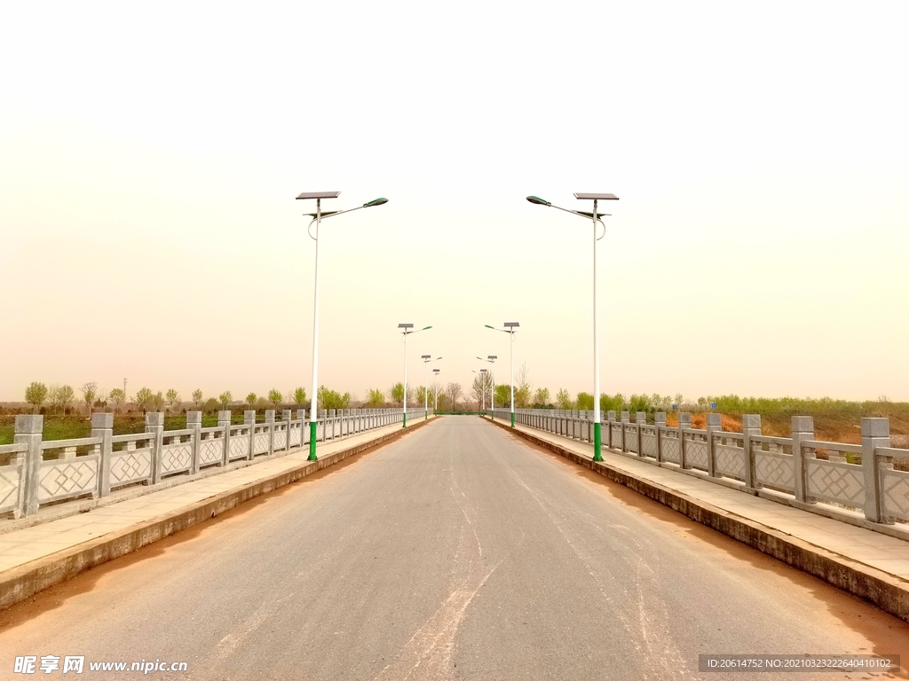 空荡荡的道路风景