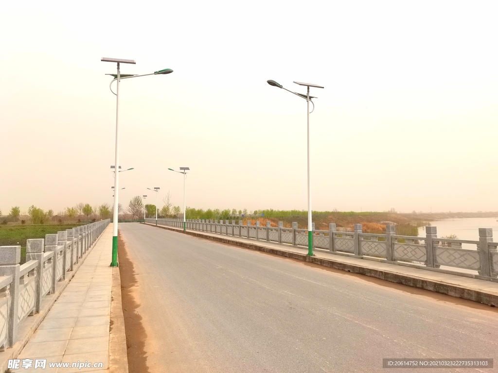 空荡荡的道路风景