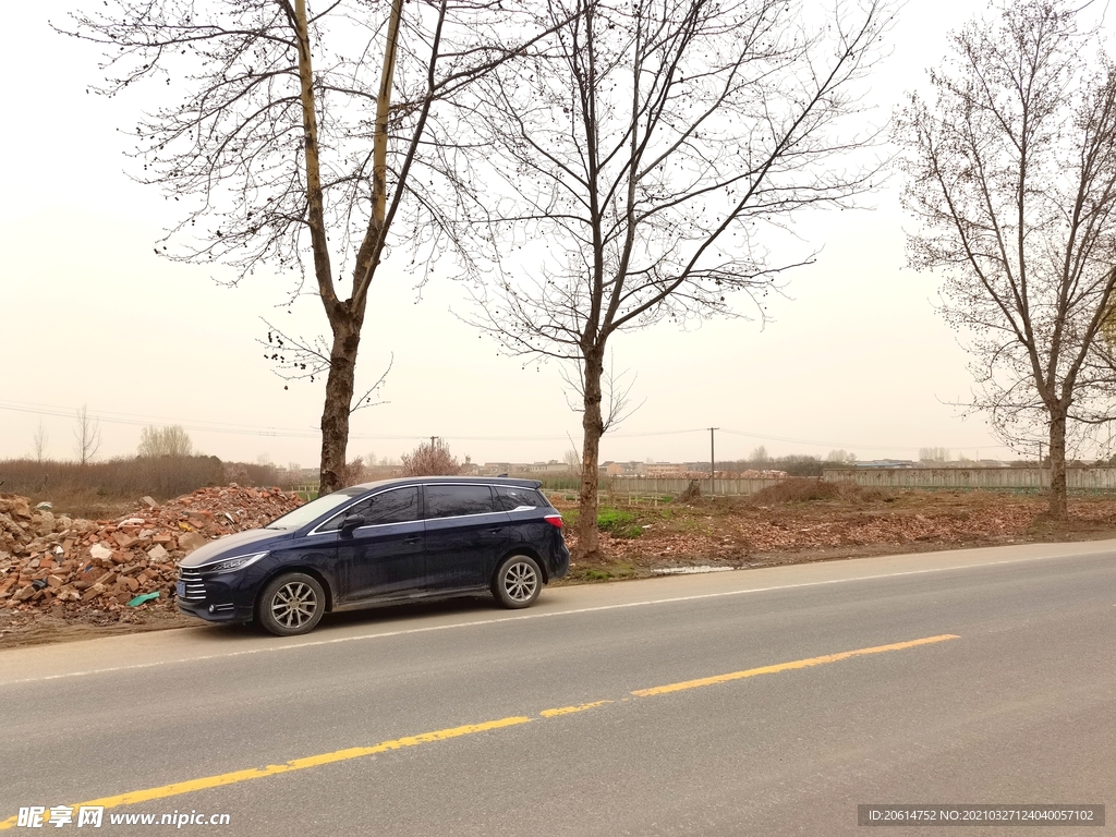 美丽的乡村道路风景