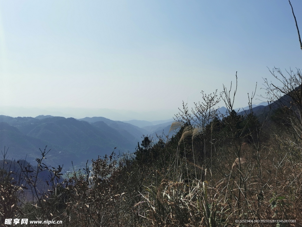 层峦叠嶂