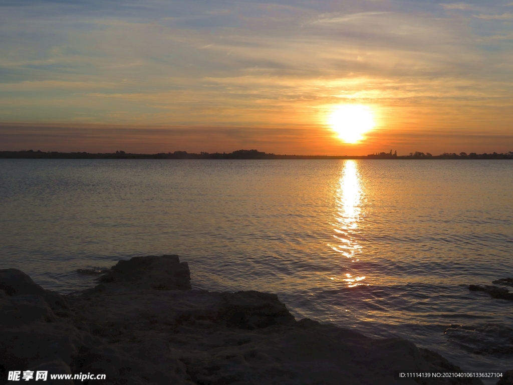 新西兰海滨夕阳风景