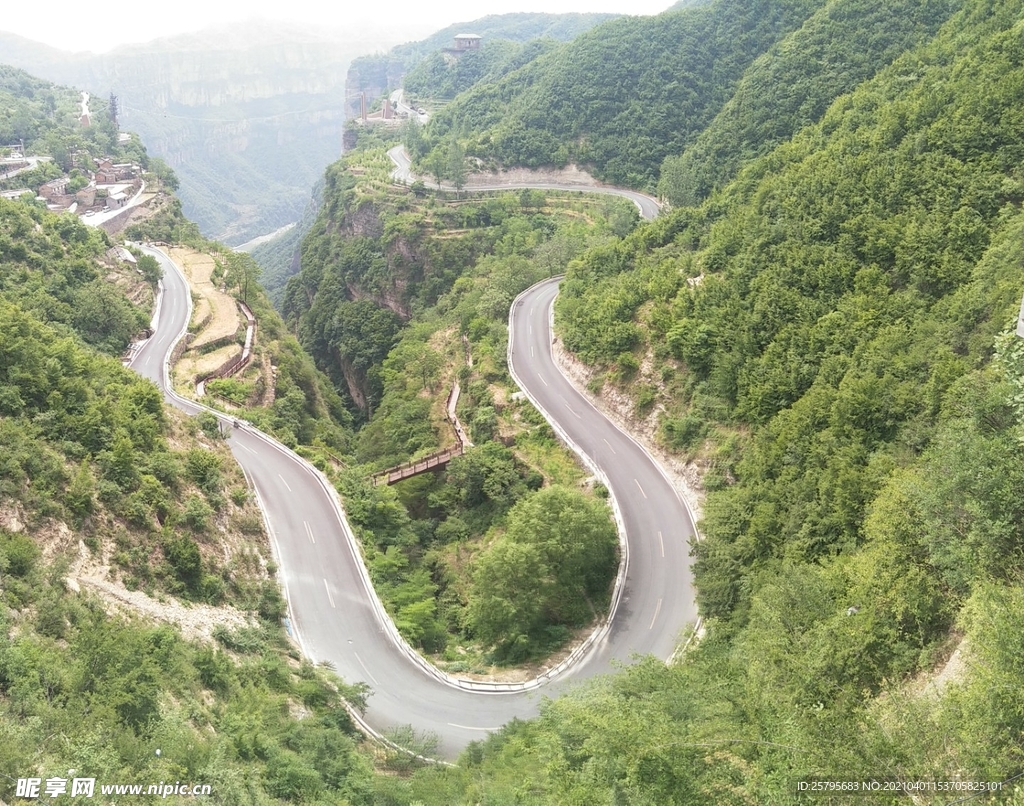 山间公路