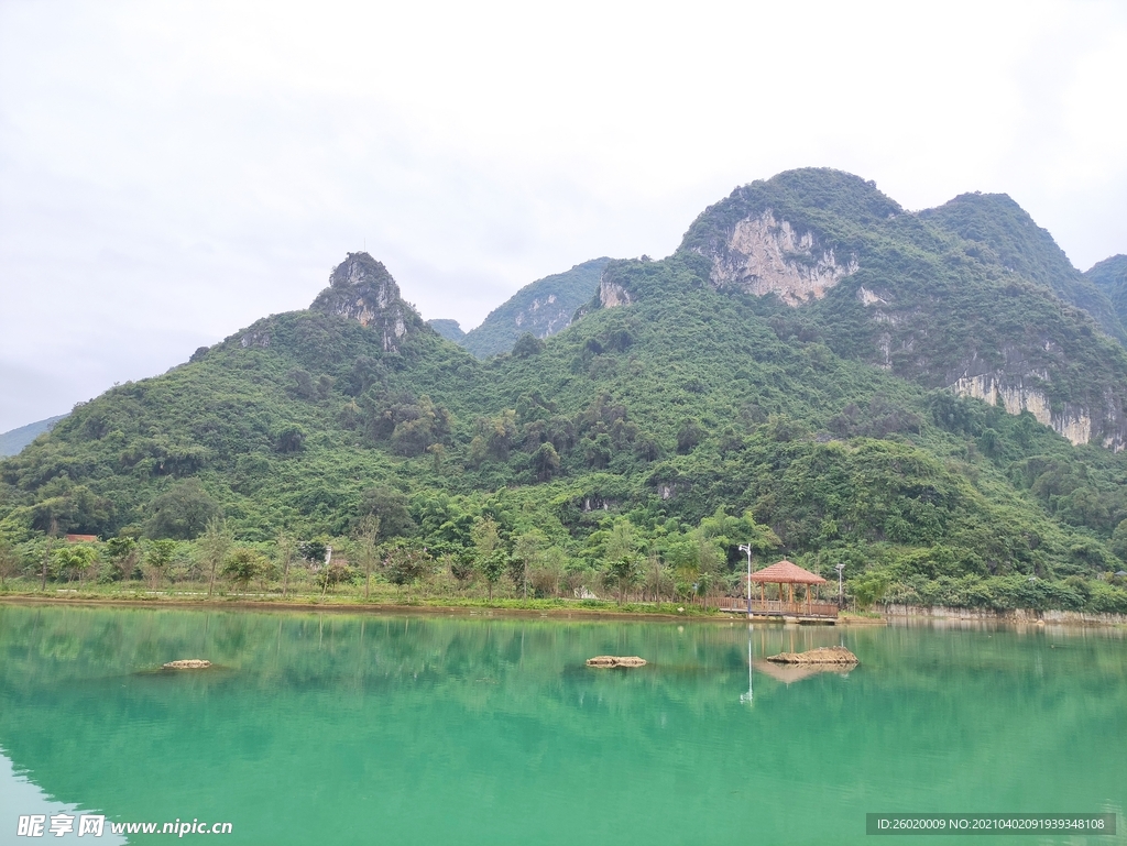 龙潭灵湖