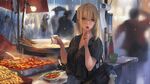 吃东西的女孩