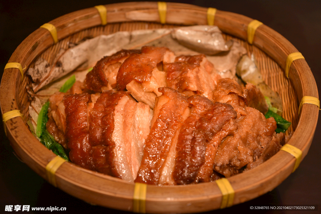 餐馆新菜 红烧肉 扣肉摄影图