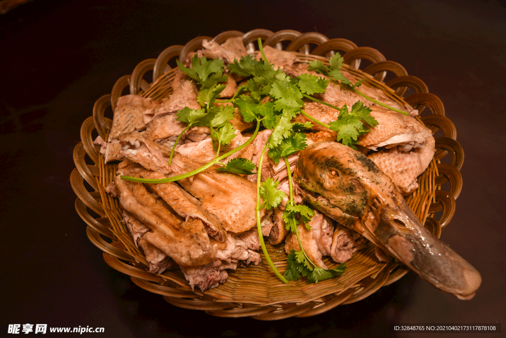 餐馆新菜 鸭肉 摄影图