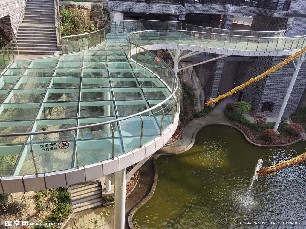 遵义古城玻璃栈道