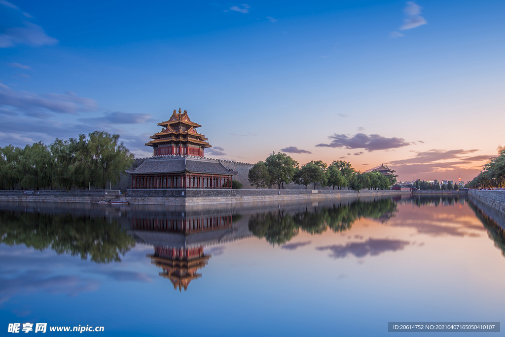 美丽的护城河风景