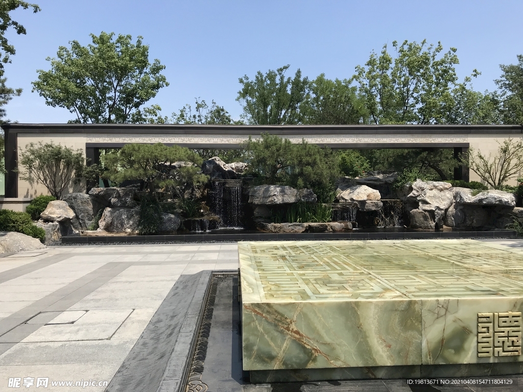 北京世贸西山龙胤