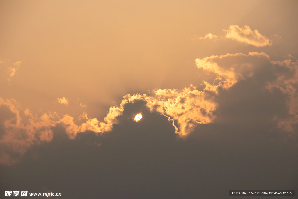 天空晚霞