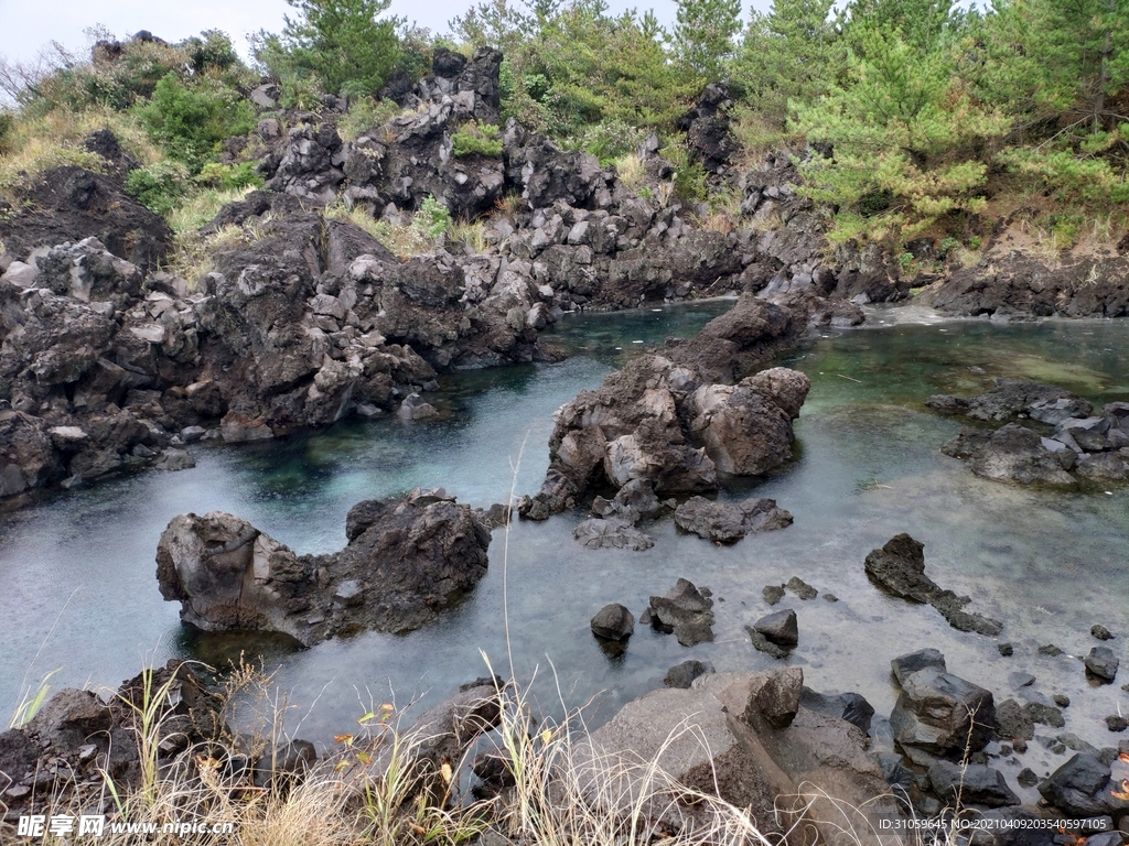 昨日火山口