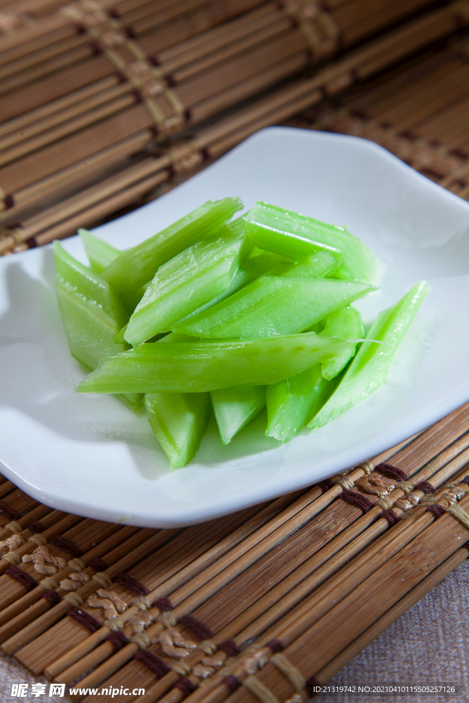 黄瓜切块