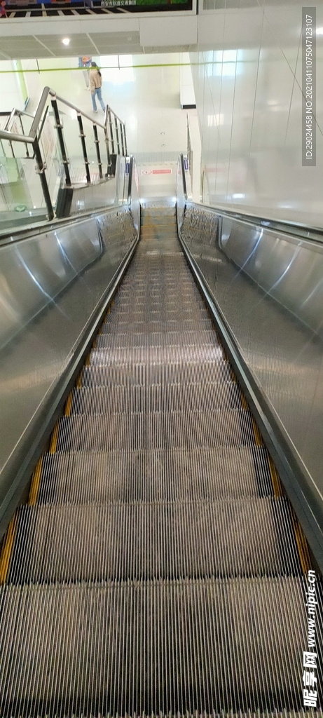地铁  扶梯