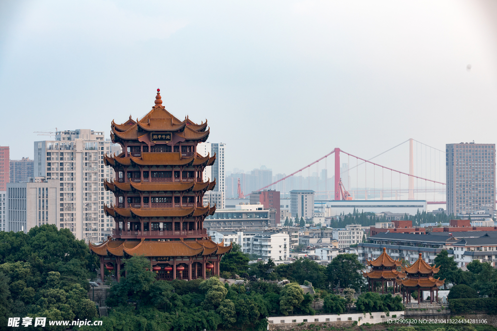 黄鹤楼与桥