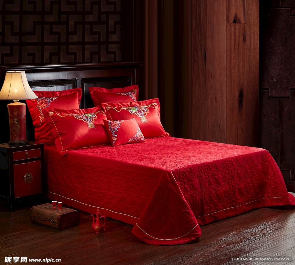 大红色床单